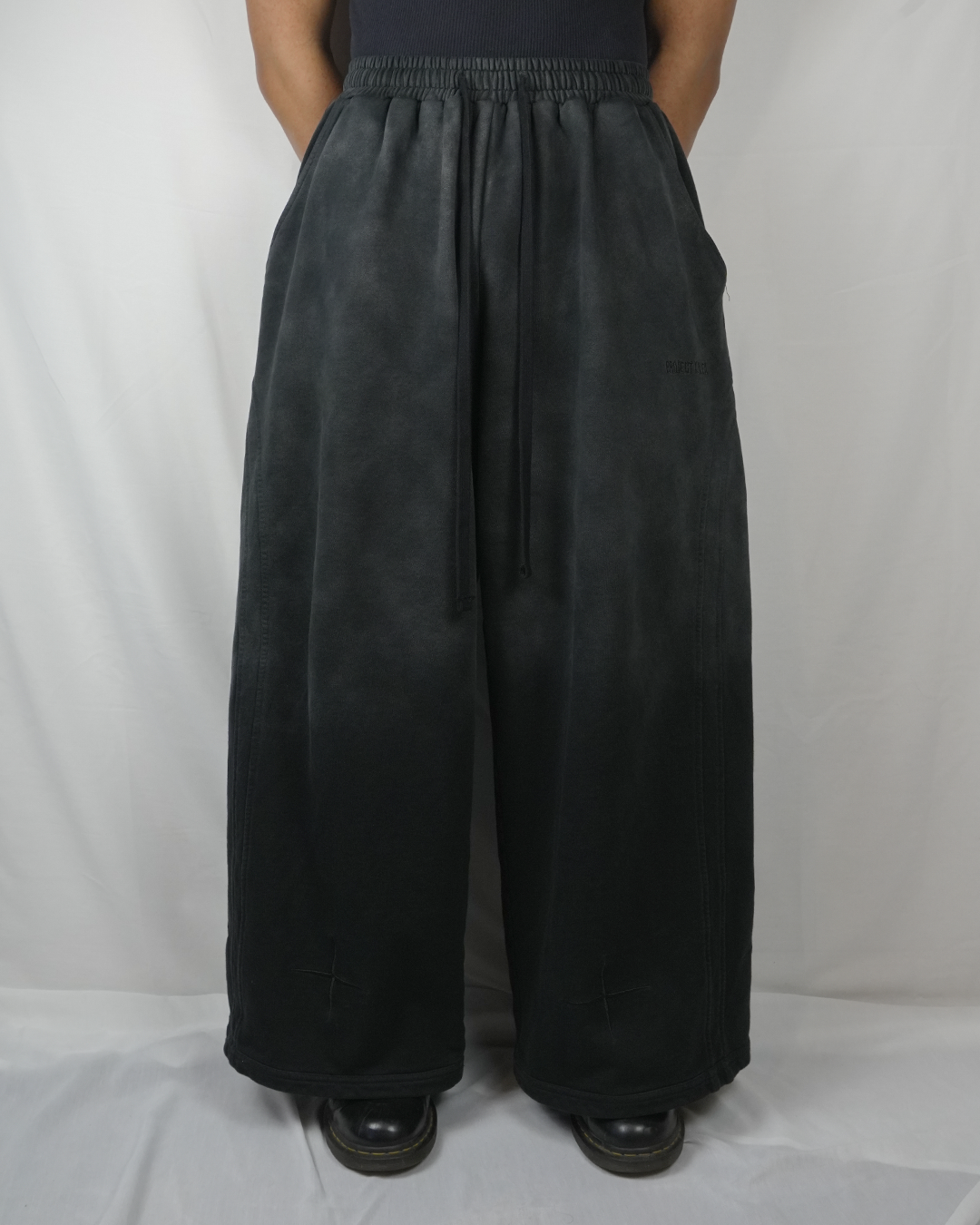 "GRADIENT SMOKE SWEATPANTS" (Pre-order)