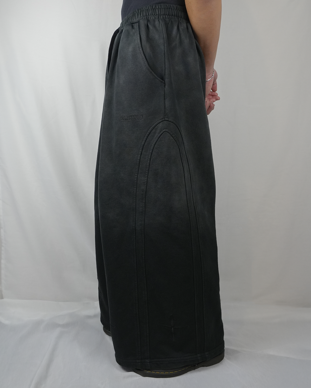 "GRADIENT SMOKE SWEATPANTS" (Pre-order)